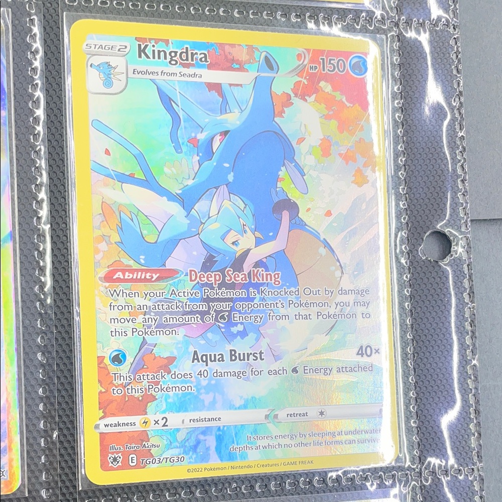 Pokemon Kingdra Trading Card - Blue and Yellow
